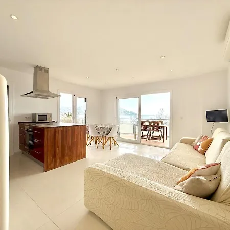 Apartment V032 - Miramar Roses