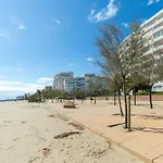 V032 - Miramar Apartment *