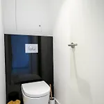 V032 - Miramar Apartment